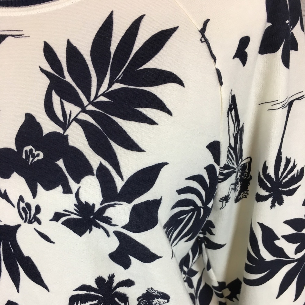 🌺SOLD🌺Aerie Hawaiian Print pullover top - Picture 2 of 5
